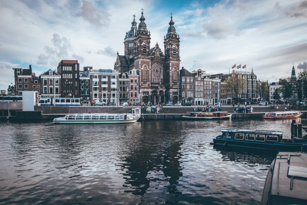 Ceny zakwaterowania w Holandii: hotele, hostele, apartamenty